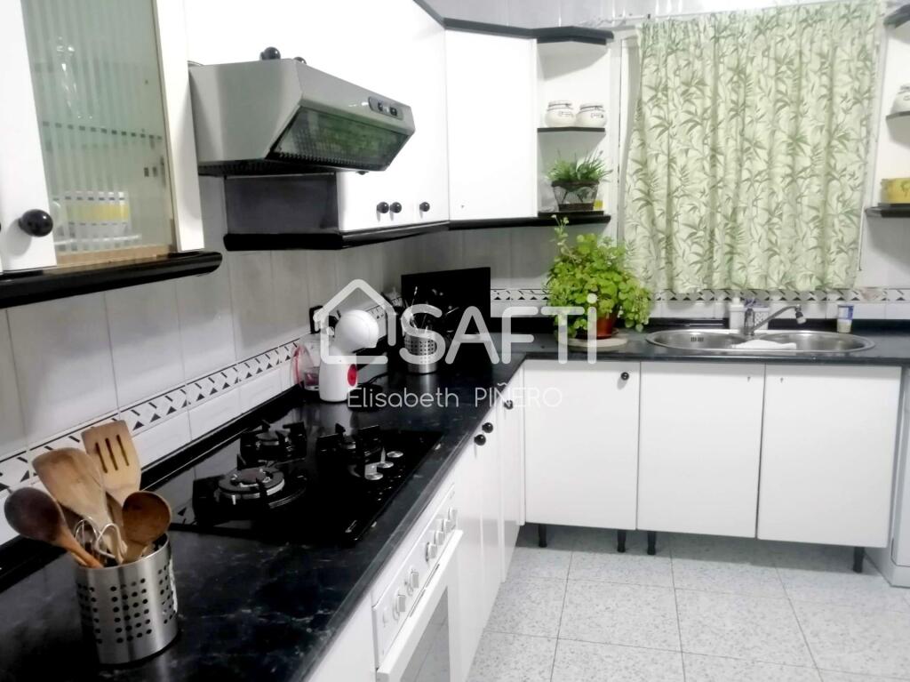 Imagen 4 de GRAN CASA AMUEBLADA EN PLANTA BAJA. ZONA DE PARQUES NUEVOS