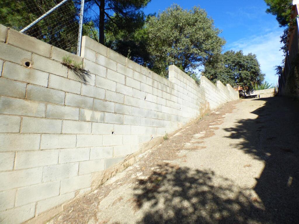 Imagen 2 de TERRENO URBANO EN CASTELLNOU DE BAGES SEMIPLANO DE 854M2