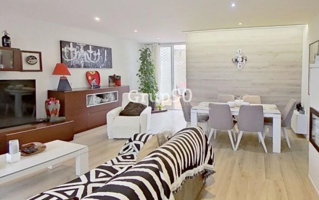 Imagen 2 de ESPECTACULAR CASA ADOSADA EN VENTA EN GOLMÉS