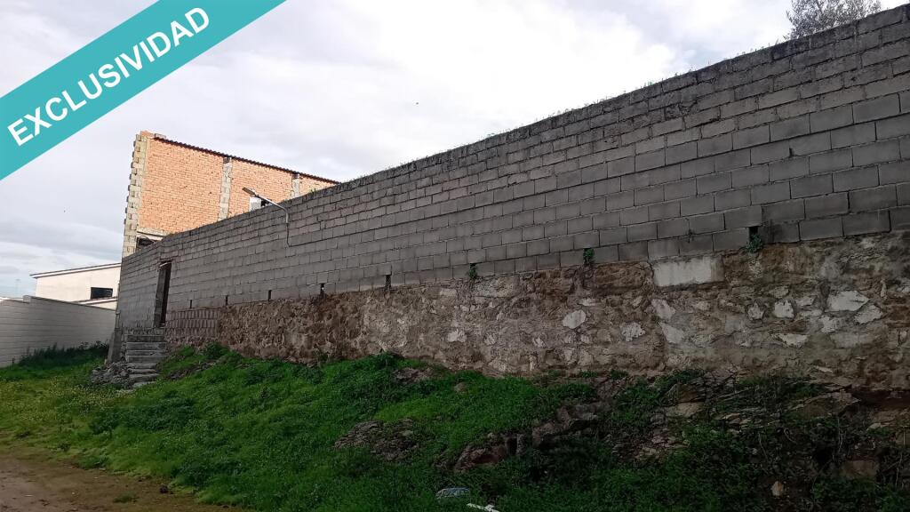 Imagen 3 de Excepcional Solar Urbano en Lagartera: 1.997 m² con Todos los Servicios