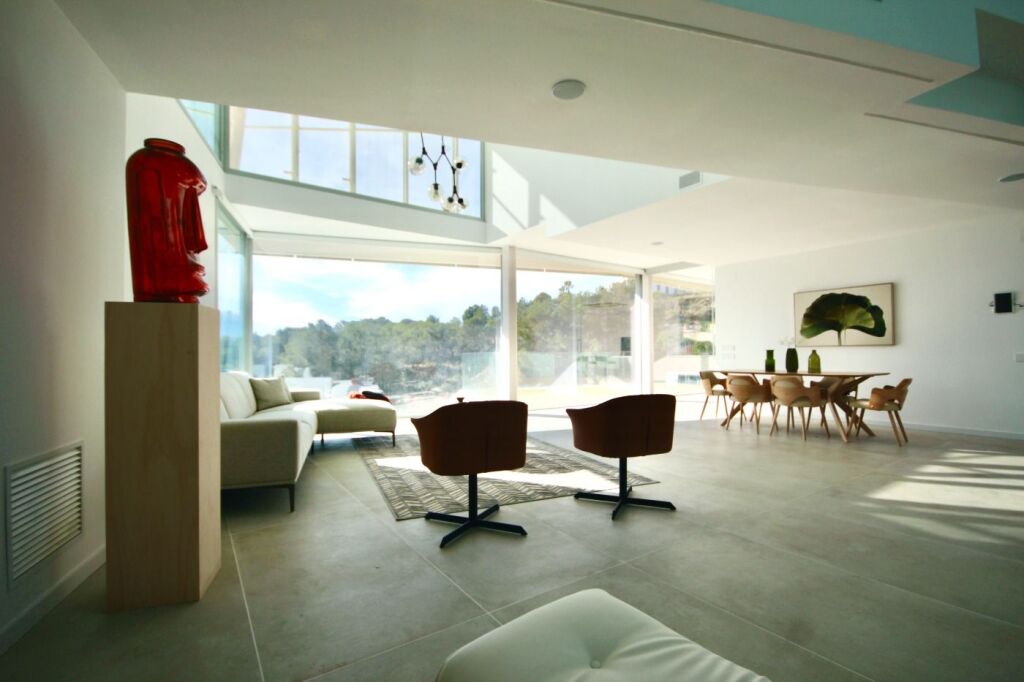 Imagen 3 de Fantástica casa de diseño en urbanización exclusiva junto  a campo de golf en Sitges