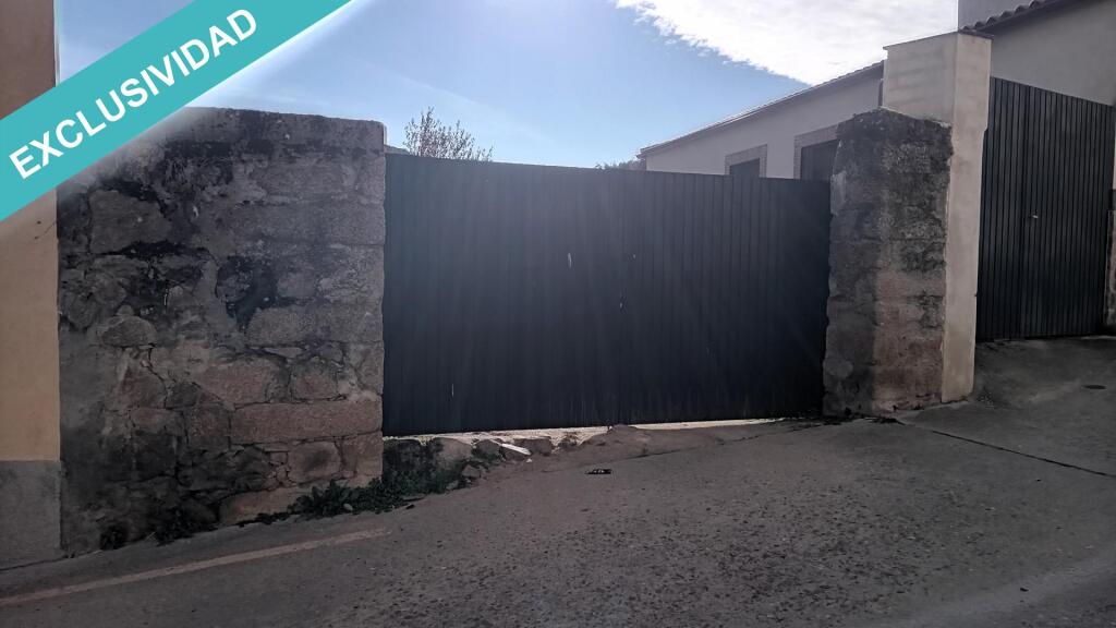 Imagen 2 de Excepcional Solar Urbano en Lagartera: 890 m² con Todos los Servicios