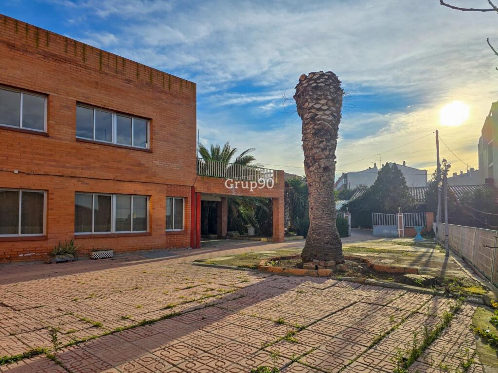 Imagen 4 de PROPIEDAD EN VENTA EN ALCARRÁS (USO ANTERIOR: RESIDENCIA ANCIANOS)