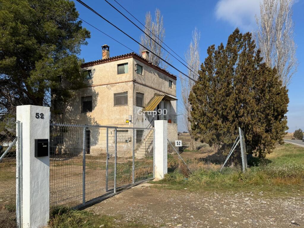 Imagen 2 de ? Oportunidad única: Casa con gran parcela en Llívia (Lleida)