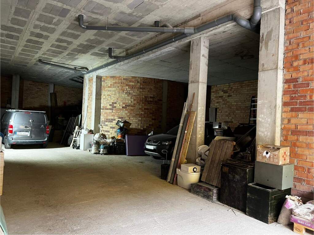 Imagen 4 de Se alquila local comercial en La Pau 189 m2