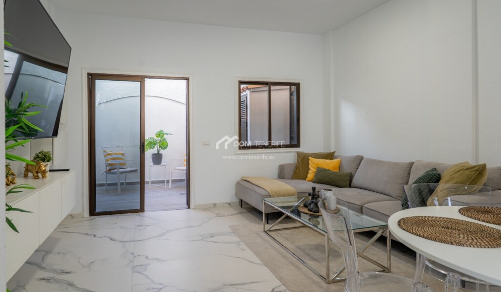 Imagen 4 de Casa-Chalet en Venta en Arona Santa Cruz de Tenerife