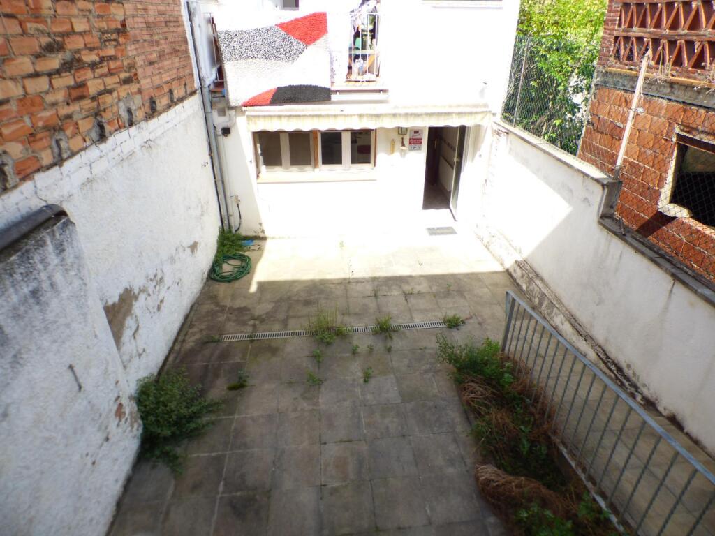 Imagen 2 de CASA EN VENTA EN NAVARCLES CON INQUILINO Y MUCHAS POSIBILIDADES