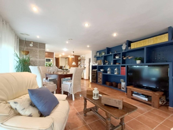 Imagen 3 de ¡Oportunidad única! Espectacular casa con piscina y vistas en Alcoletge