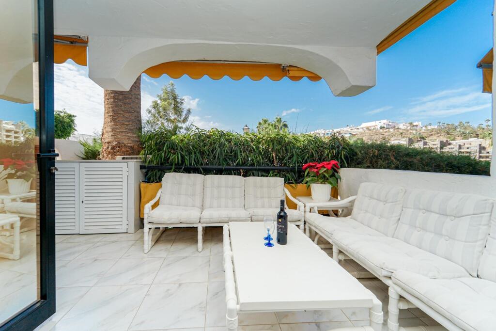Imagen 2 de Apartamento exclusivo en el popular complejo Aquamarina: en primera línea de playa.