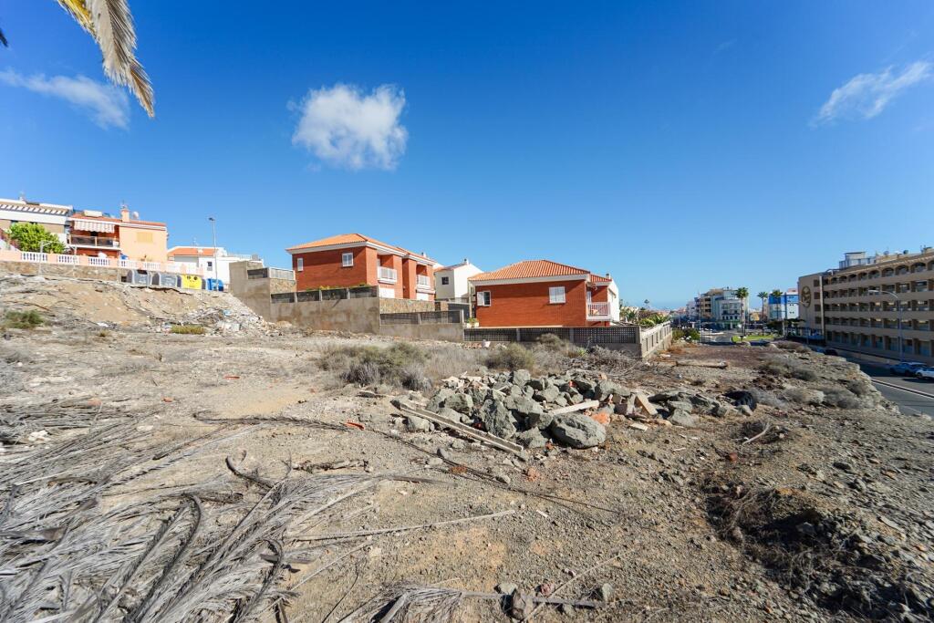 Imagen 4 de Terreno único en Arguineguín – 695 m² con gran potencial y vistas increíbles al mar