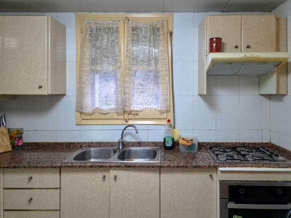 Imagen 4 de ¡Descubre esta casa de 3 plantas en el centro de Rosselló!