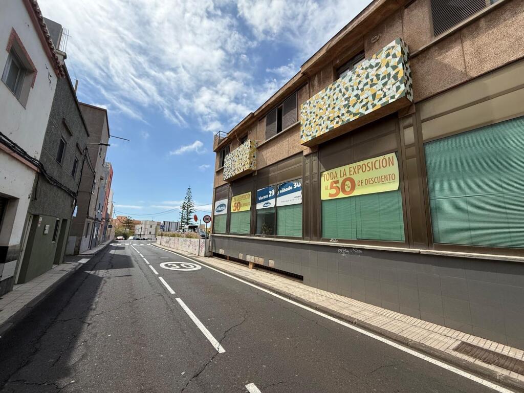 Imagen 2 de Gran Local en Venta en La Laguna - Espacio que Impulsa a tu Negocio