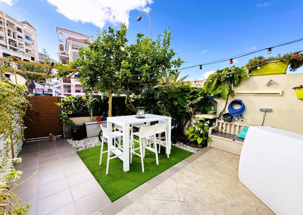 Imagen 3 de Exclusivo Chalet Adosado con Espectaculares Vistas al Mar en Los Cristianos