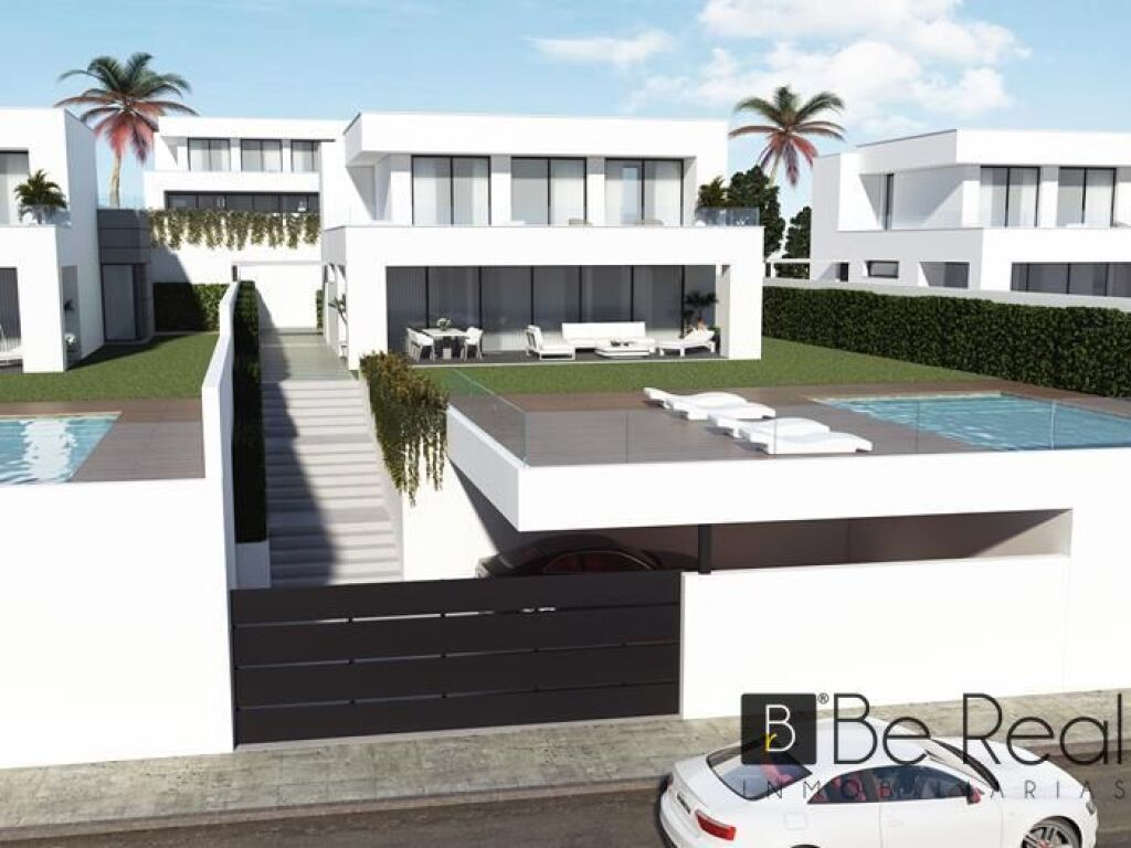 Imagen 2 de VILLAS DUQUESA GOLF &amp; BEACH: EXCLUSIVIDAD Y LUJO A 600M DEL MAR CON VISTAS PANORÁMICAS