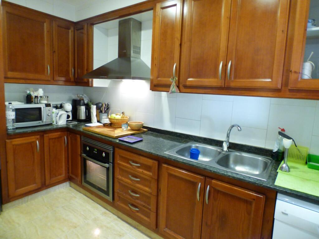 Imagen 3 de Casa de Planta Baja Reformada en Venta en Cardona – Con Solárium y 3 Habitaciones Dobles