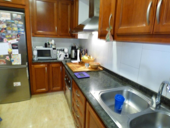 Imagen 4 de Casa de Planta Baja Reformada en Venta en Cardona – Con Solárium y 3 Habitaciones Dobles