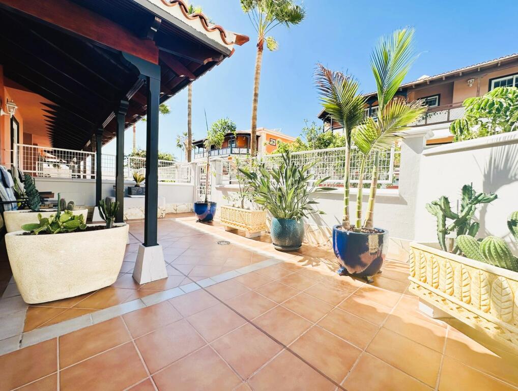 Imagen 4 de Exclusivo Chalet Adosado en Adeje