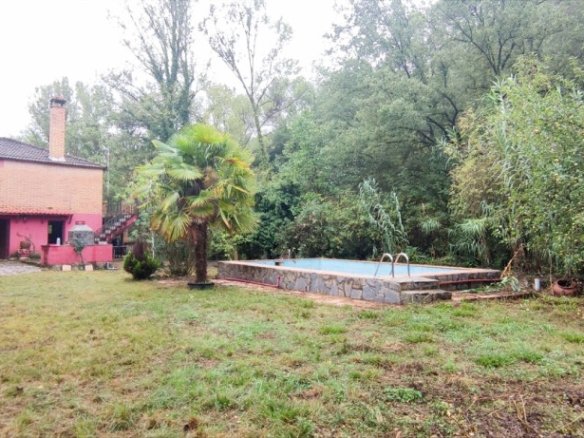 Imagen 2 de CASA CON PISCINA EN PLENA NATURALEZA EN ZONA CANET DE FALS