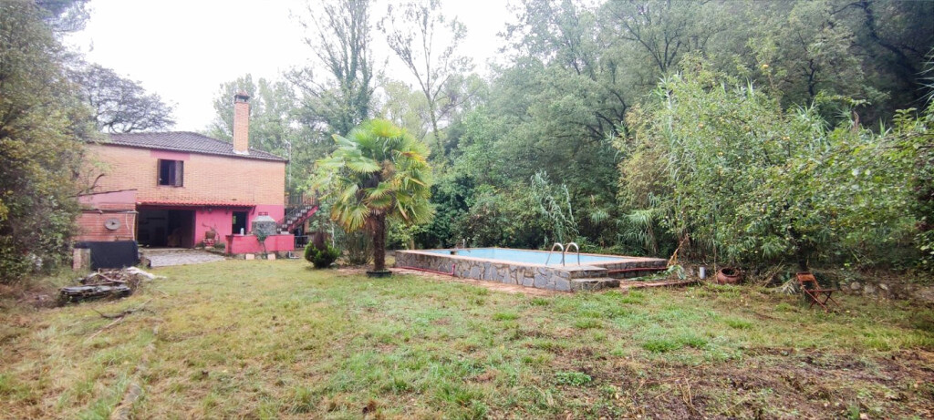 Imagen 2 de CASA CON PISCINA EN PLENA NATURALEZA EN ZONA CANET DE FALS