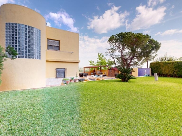 Imagen 2 de Casa-Chalet en Venta en Ribaroja De Turia Valencia