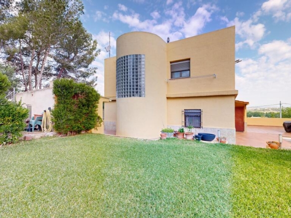 Imagen 3 de Casa-Chalet en Venta en Ribaroja De Turia Valencia