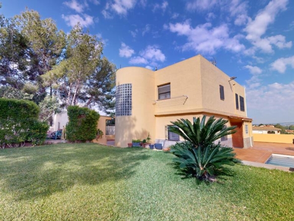 Imagen 1 de Casa-Chalet en Venta en Ribaroja De Turia Valencia - El Club del Propietario Imagen 1 de Casa-Chalet en Venta en Ribaroja De Turia Valencia