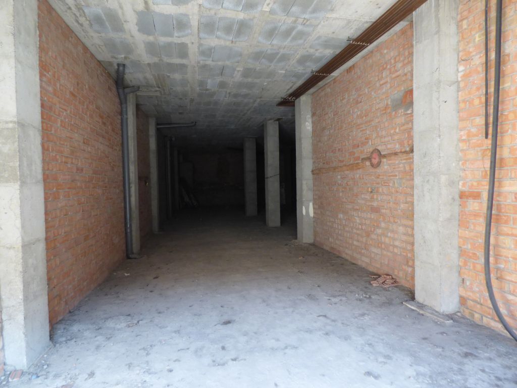 Imagen 3 de ¡AMPLIO LOCAL COMERCIAL EN VENTA EN MANRESA CON CAPACIDAD PARA 5 COCHES!