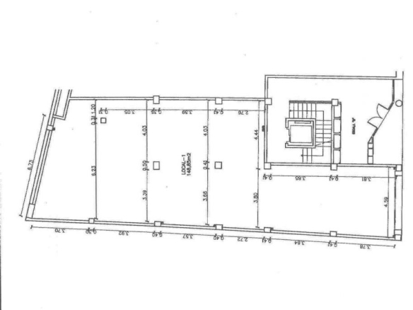 Imagen 4 de ¡AMPLIO LOCAL COMERCIAL EN VENTA EN MANRESA CON CAPACIDAD PARA 5 COCHES!