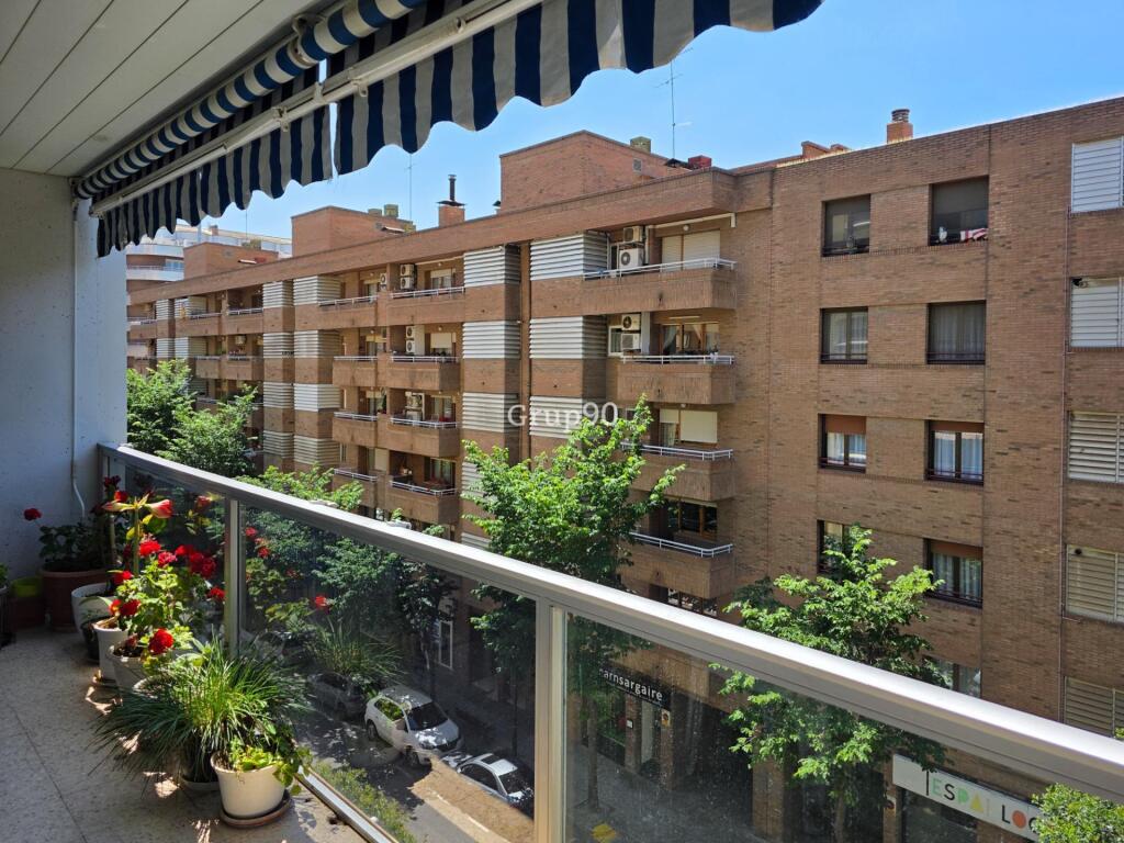Imagen 2 de ? AMPLIO DÚPLEX DE 3 HABITACIONES CON PLAZA DE PARKING – ZONA ALTA DE LLEIDA