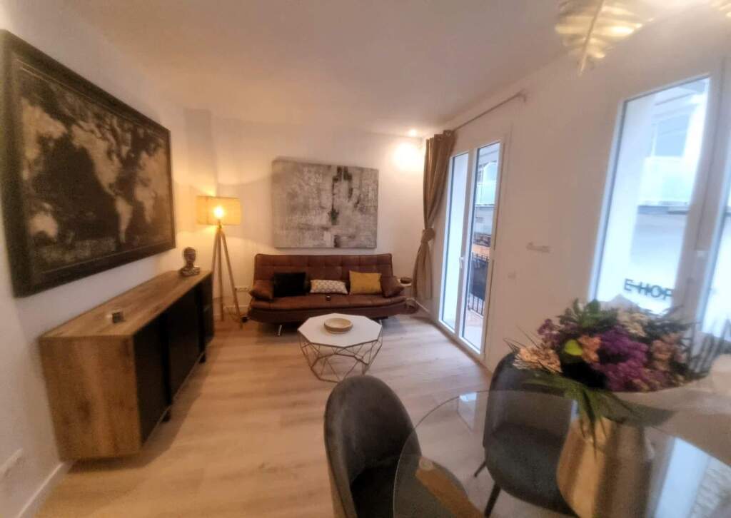 Imagen 3 de Apartamento de lujo nuevo a estrenar en el centro de Sitges.