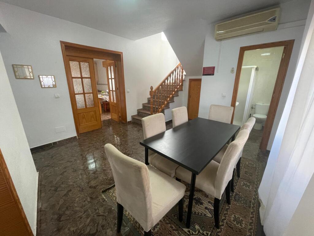 con terraza y solarium.