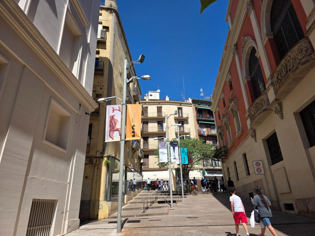 Imagen 3 de ? EDIFICIO CON LOCAL COMERCIAL EN VENTA EN EL CENTRO DE LLEIDA – IDEAL INVERSORES