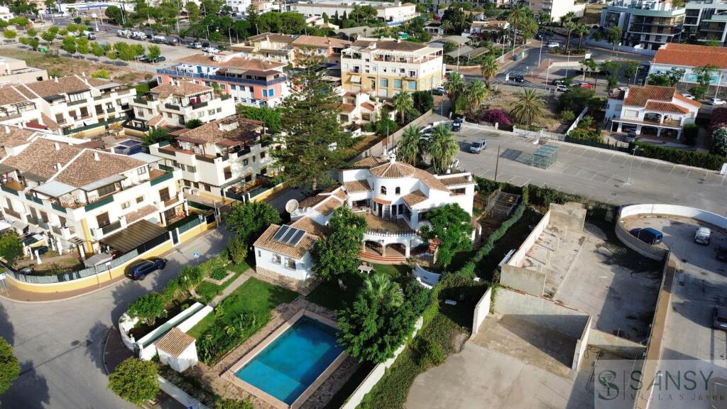 Imagen 2 de Casa-Chalet en Venta en Alicante Alicante