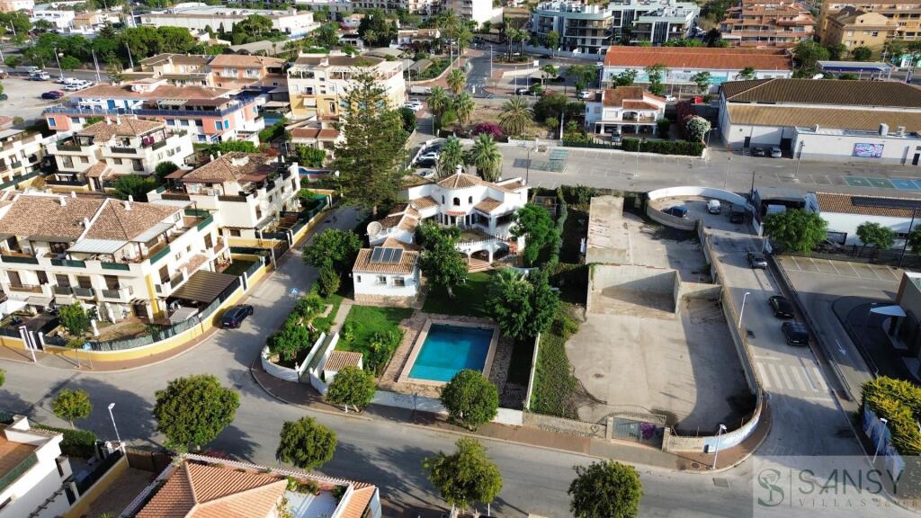 Imagen 4 de Casa-Chalet en Venta en Alicante Alicante