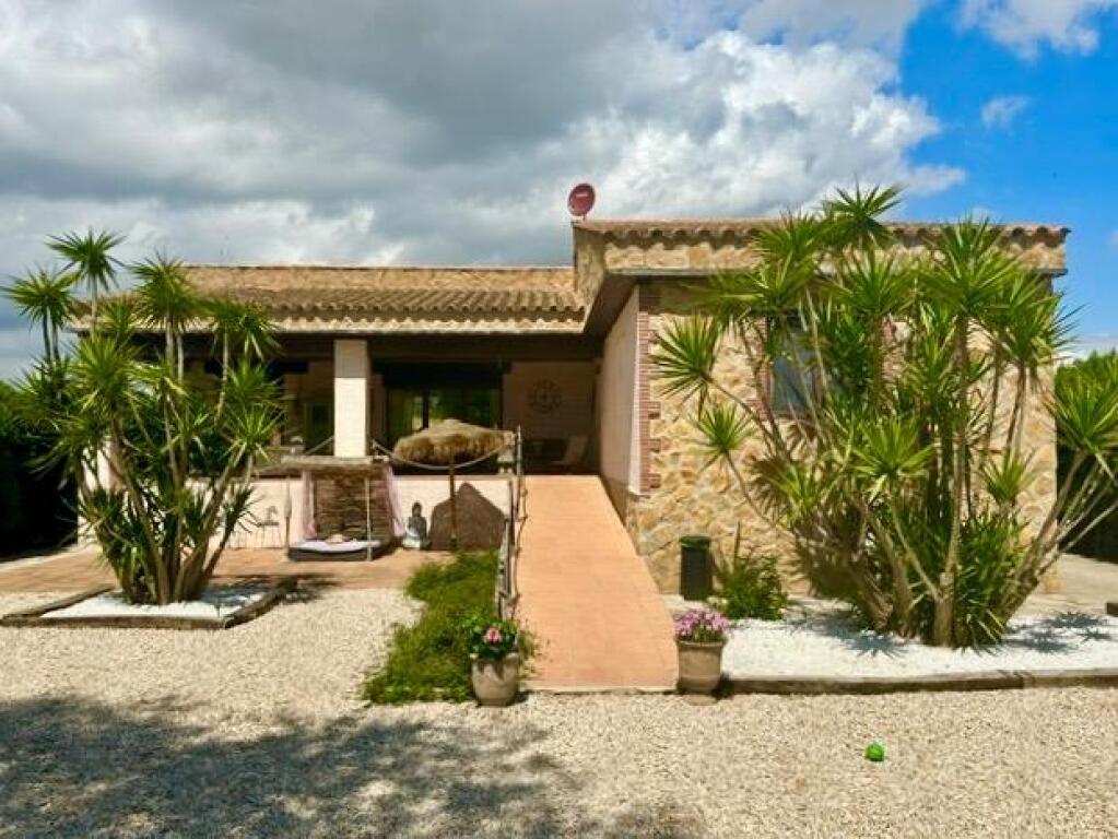 Imagen 3 de Encantadora casa de campo mediterránea en Ulldecona