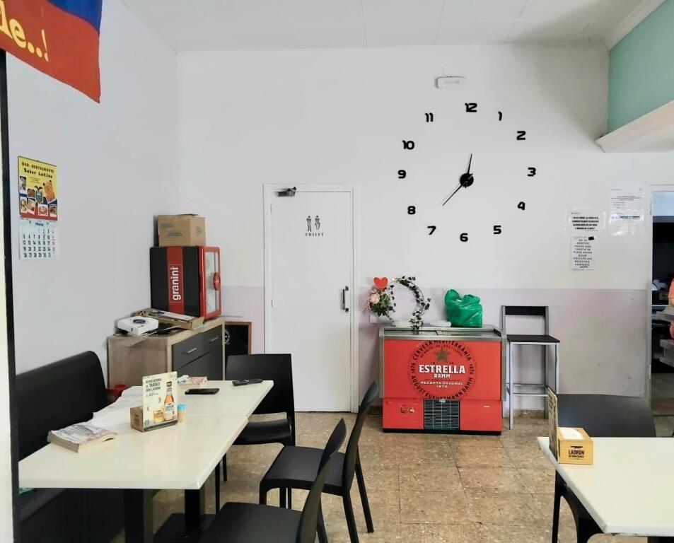 Imagen 4 de Fantástico en bar bien ubicado en Tortosa