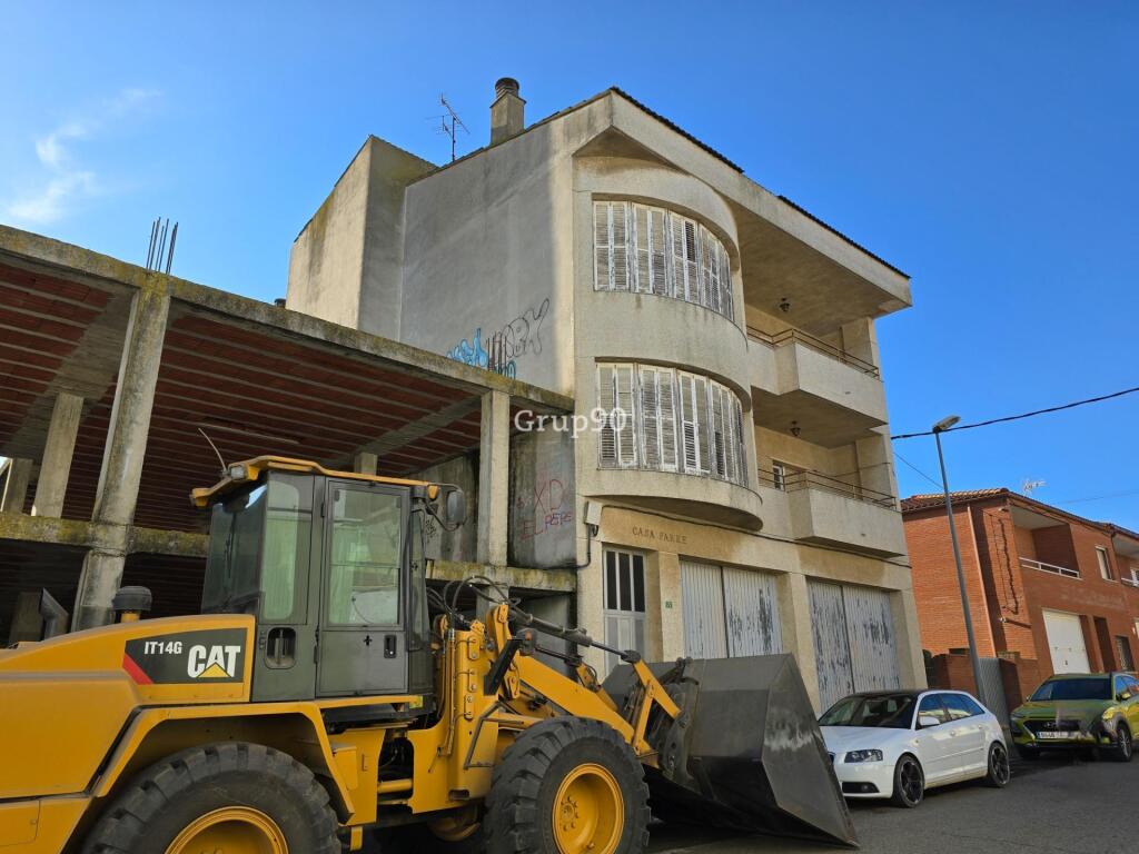 Imagen 2 de Oportunidad: Casa de 2 pisos con almacén