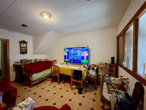 Imagen 3 de Casa con garaje en el centro del pueblo