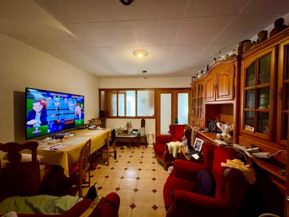 Imagen 1 de Casa con garaje en el centro del pueblo