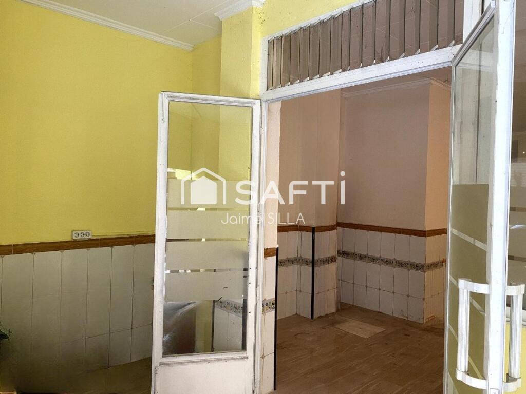 Imagen 3 de ¡Oportunidad única en el casco antiguo de Torrent!