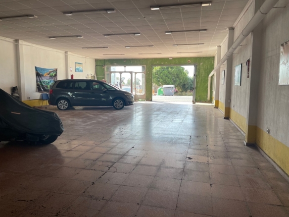 Imagen 2 de Nave comercial en Venta en Campello