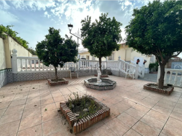 Imagen 2 de Casa-Chalet en Venta en Alhendin Granada