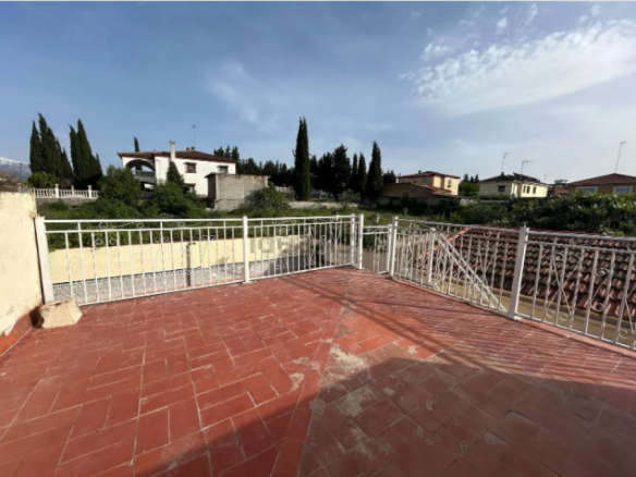 Imagen 3 de Casa-Chalet en Venta en Alhendin Granada