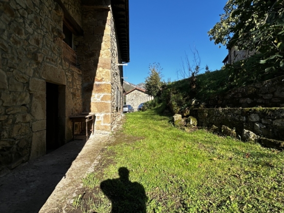 Imagen 4 de Casa de pueblo en Venta en Peñamellera Alta Asturias