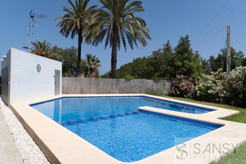 Imagen 2 de Edificio singular en Venta en Javea/Xabia Alicante