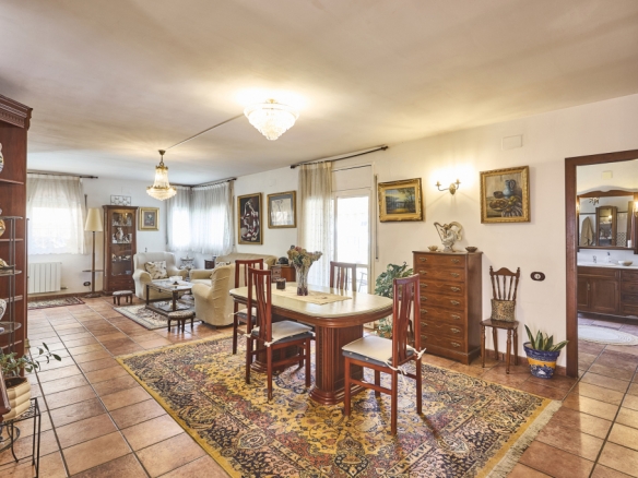 Imagen 3 de Casa-Chalet en Venta en Castelldefels Barcelona LES BOTIGUES DE SITGES