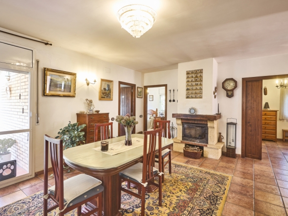 Imagen 4 de Casa-Chalet en Venta en Castelldefels Barcelona LES BOTIGUES DE SITGES