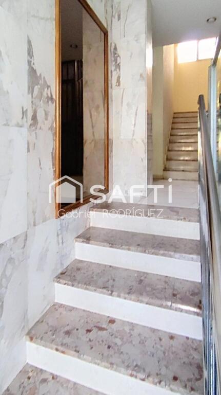 Imagen 2 de ¡Oportunidad única en el corazón de Badajoz! Piso en venta en Paseo de San Francisco