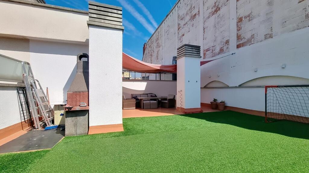 Imagen 4 de Atico de 4 dormitorios con terraza de 80m2