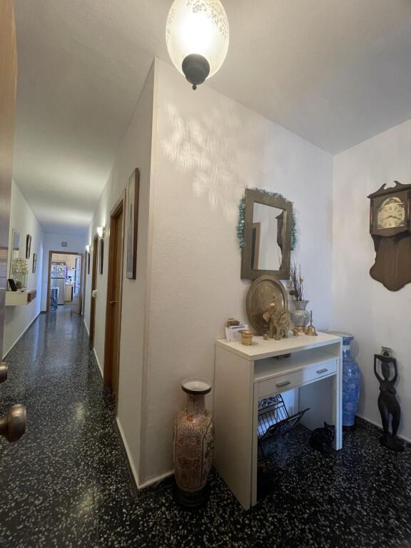 Imagen 3 de Se vende piso en excelente estado a 2 minutos del centro de Mahón